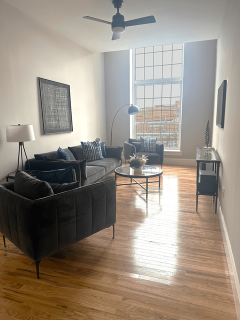 Floor plan for 2 beds, 1 bath, 1017 sqft